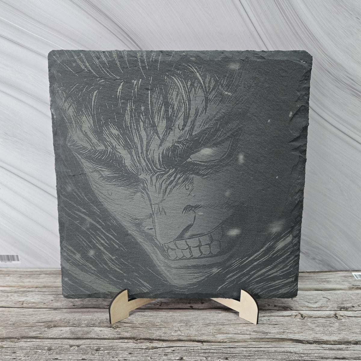 Гравирана вулканична плочка вдъхновена от Berserk 3
