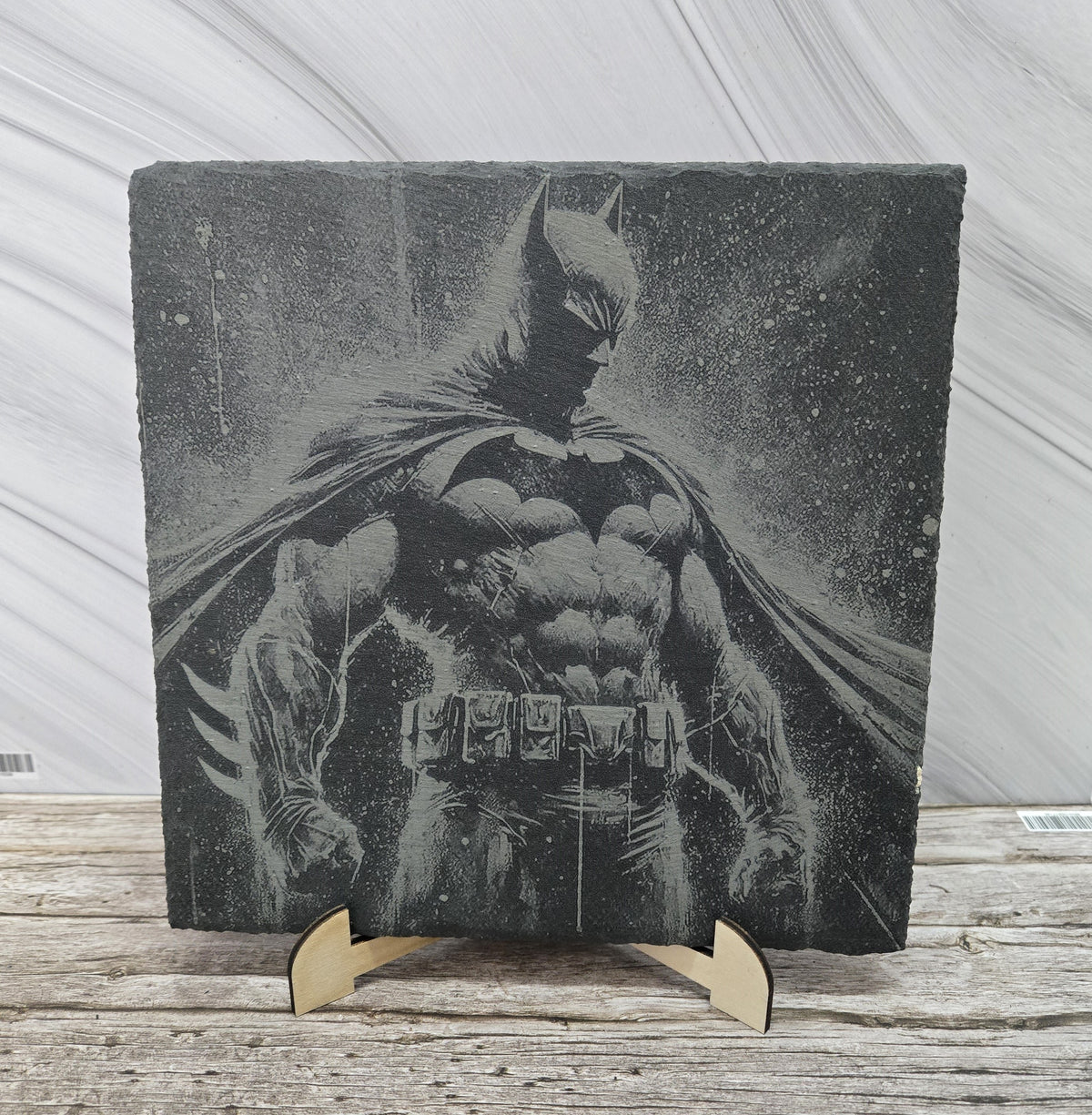 Гравирана вулканична плочка вдъхновена от Batman