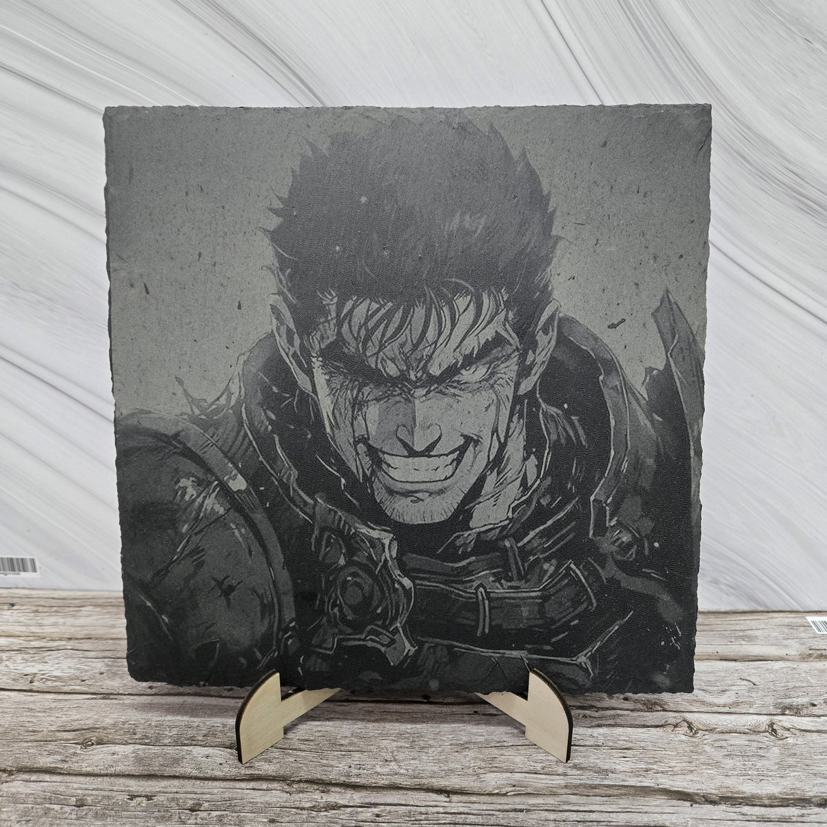 Гравирана вулканична плочка вдъхновена от Berserk