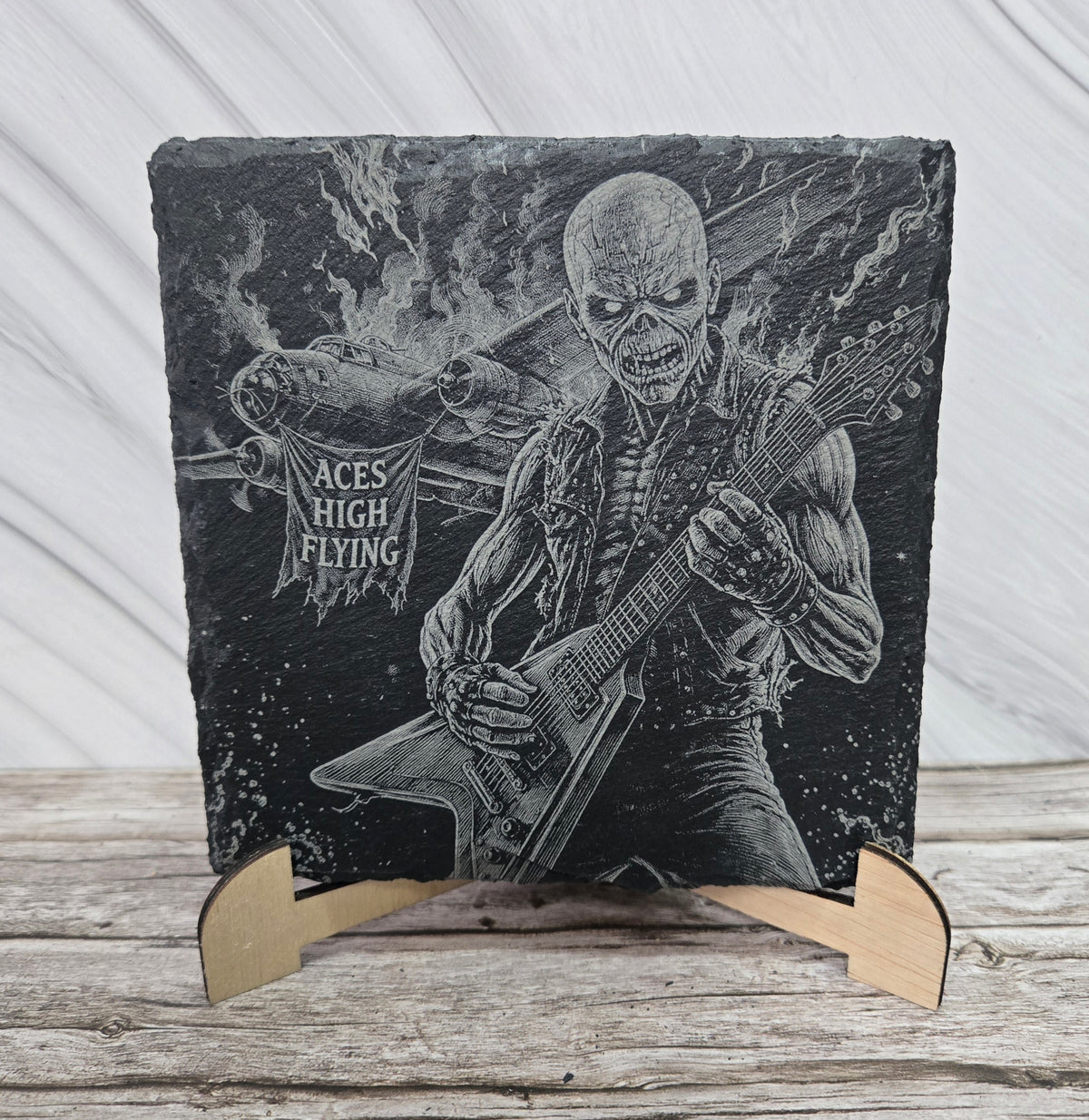 Гравирана вулканична плочка Iron Maiden Eddie