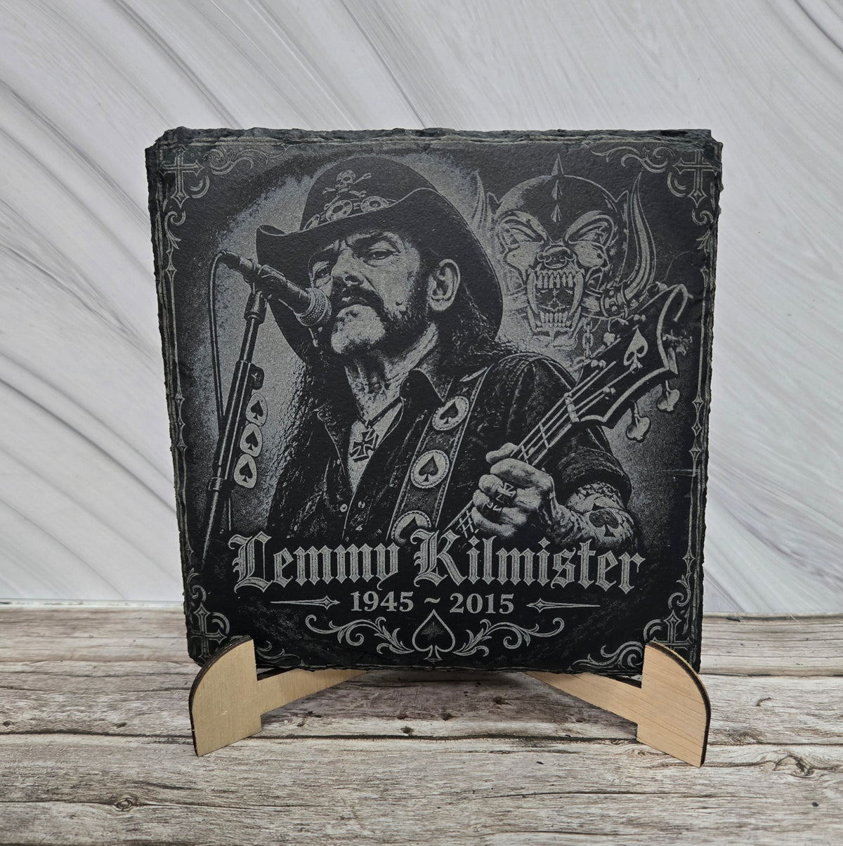 Гравирана вулканична плочка Lemmy Kilmister