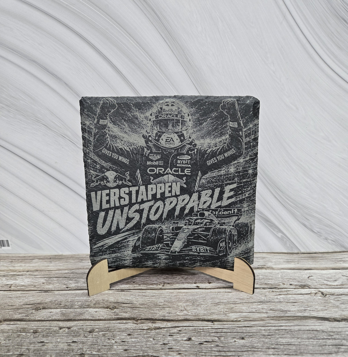 Гравирана вулканична плочка Unstoppable Max