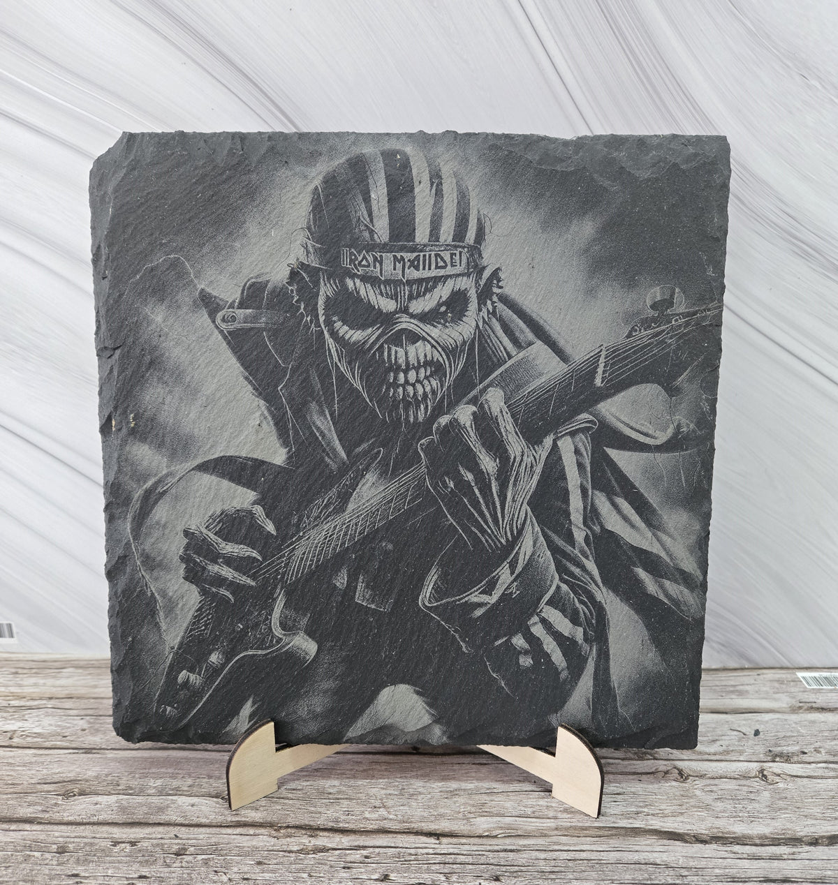 Гравирана вулканична плочка Iron Maiden Eddie