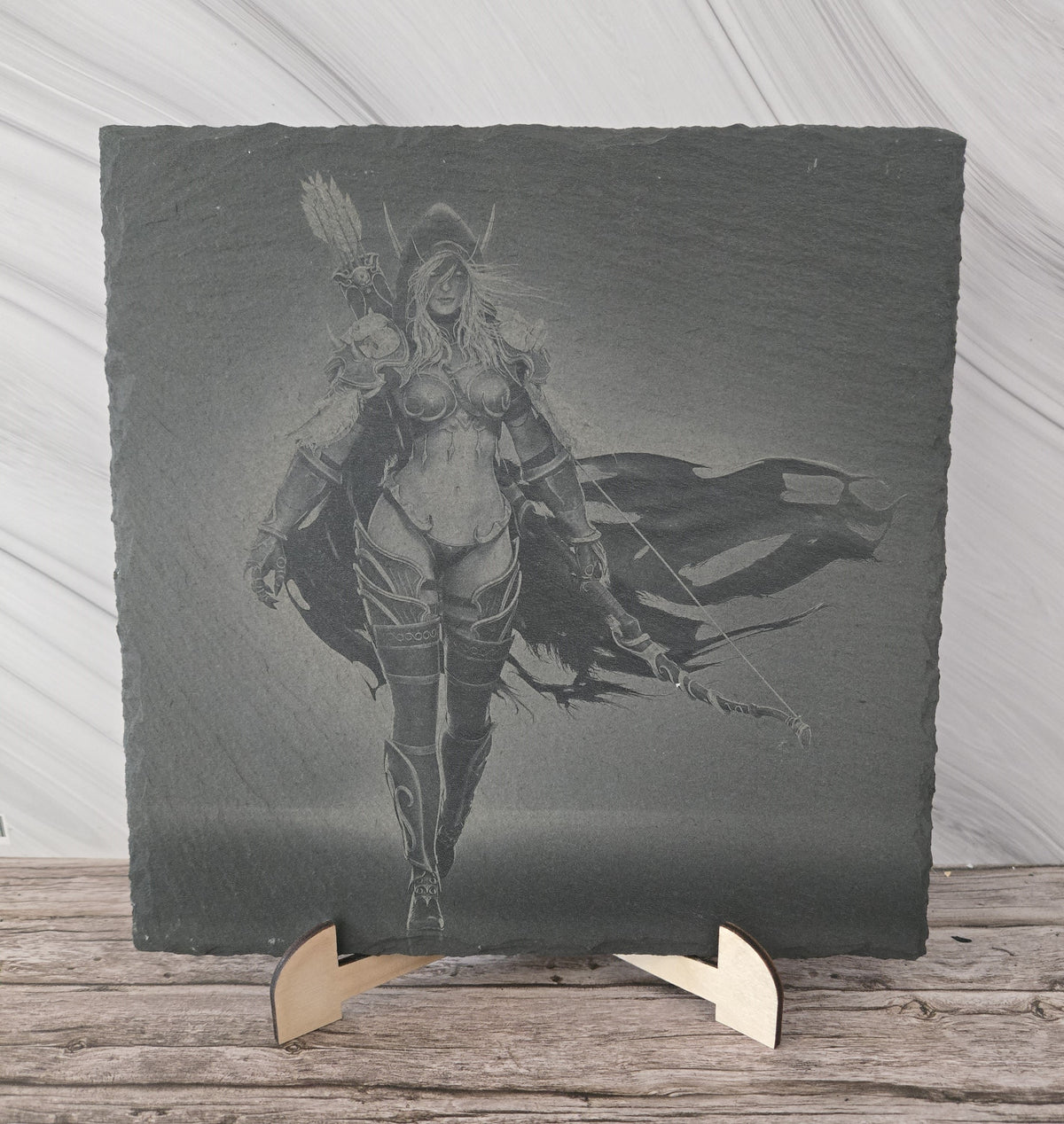 Гравирана вулканична плочка Sylvanas Windrunner, вдъхновена от WOW