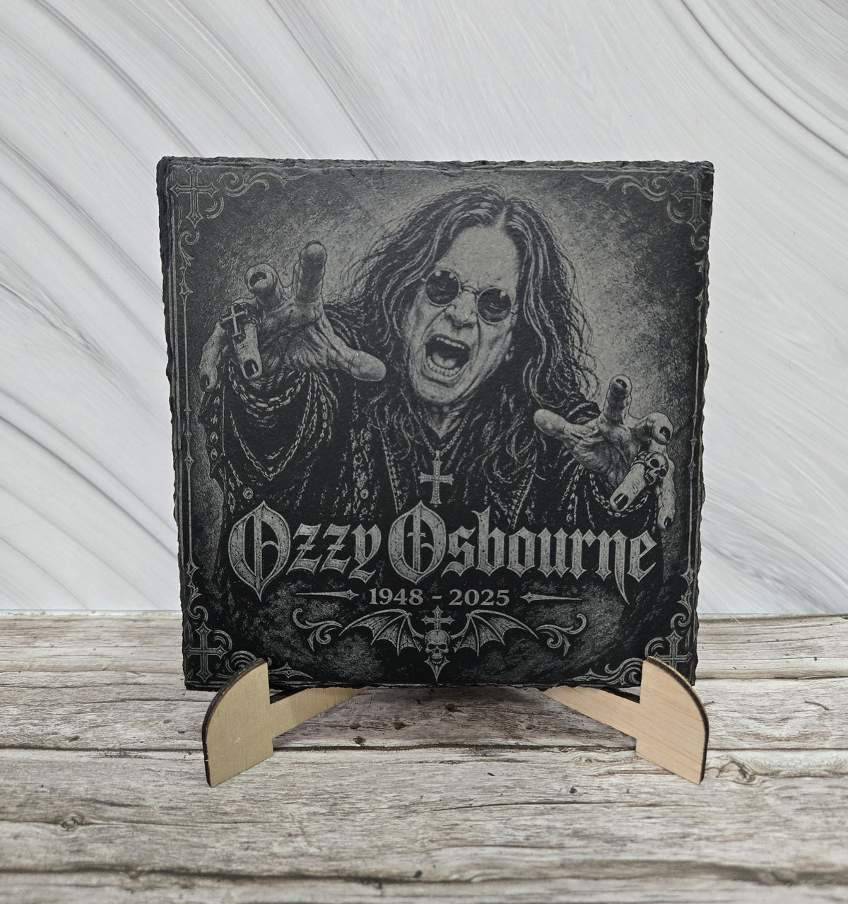 Гравирана вулканична плочка Ozzy Osbourne